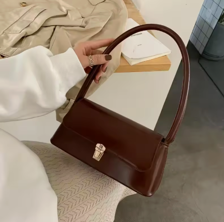POLISHED LEATHER MINIMALIST SHOULDER BAG